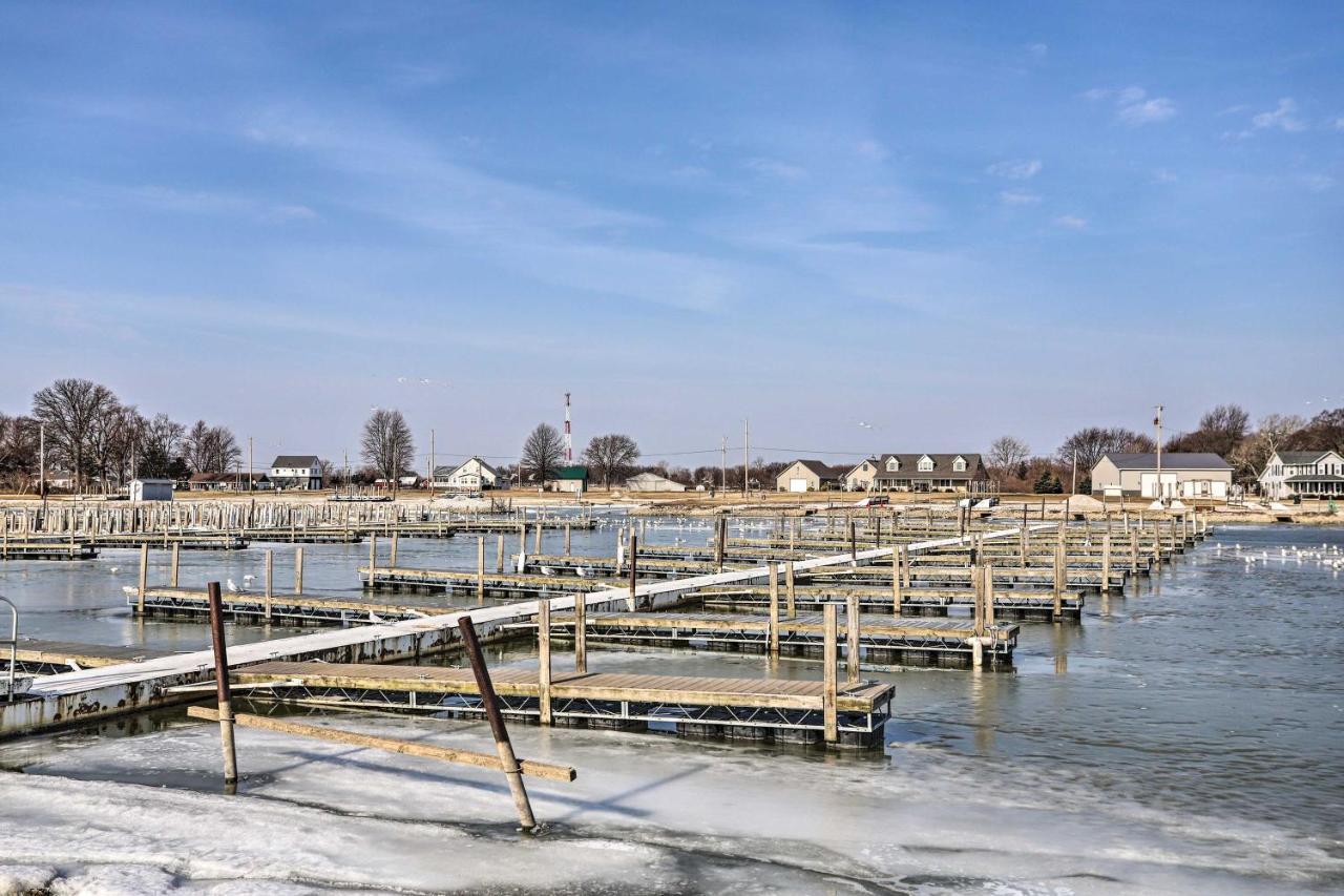 Condo With Balcony, Dock And Access To Lake Erie Sand Beach Exterior photo