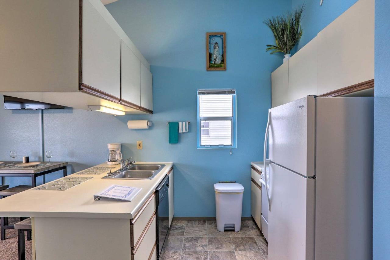 Condo With Balcony, Dock And Access To Lake Erie Sand Beach Exterior photo