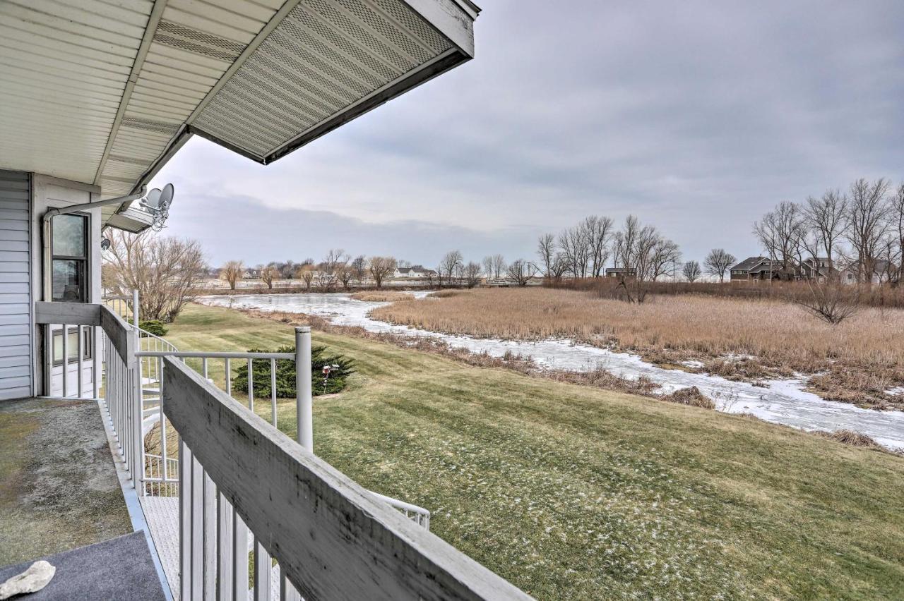 Condo With Balcony, Dock And Access To Lake Erie Sand Beach Exterior photo