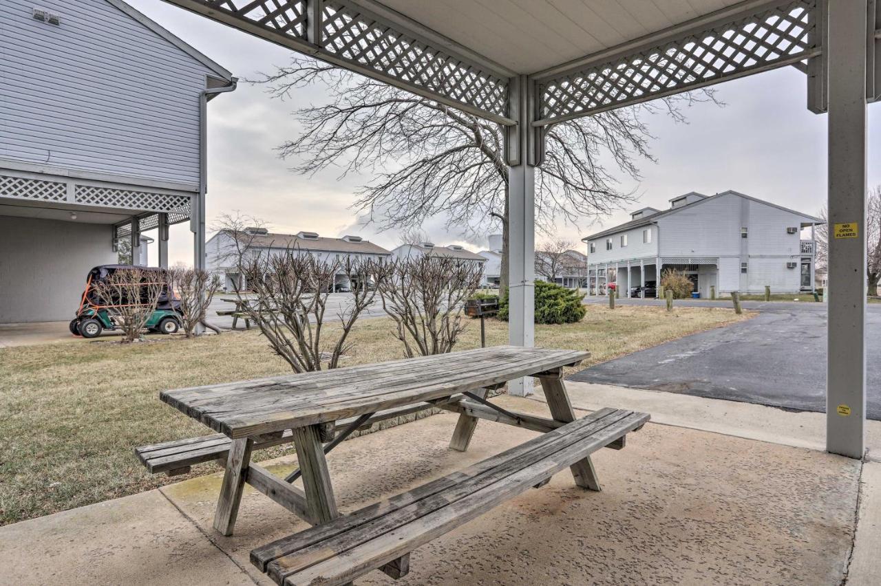 Condo With Balcony, Dock And Access To Lake Erie Sand Beach Exterior photo